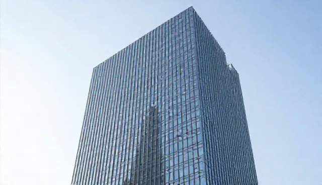 统一制服批量生产服务在不同场景中的应用解析